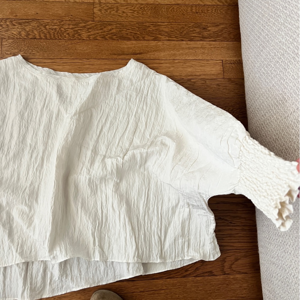 White Boxy Ribbed Blouse with Relaxed Fit - Picture 5 of 7